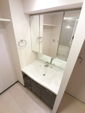 エリューディ船橋本町の独立洗面台