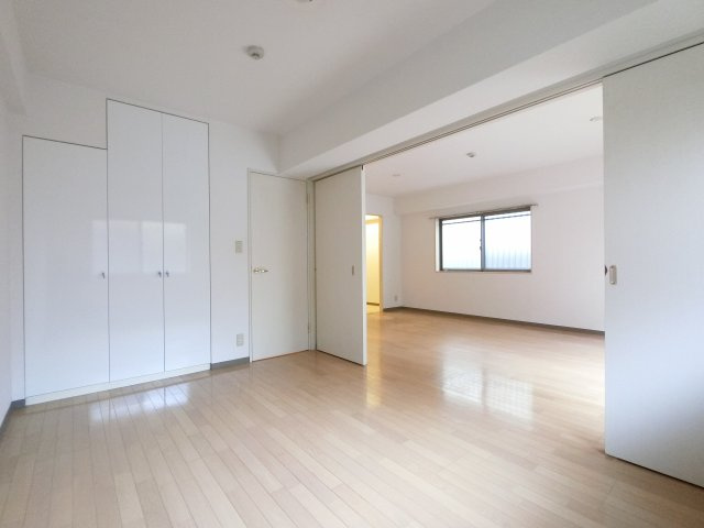 エリューディ船橋本町の寝室