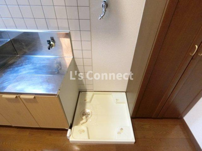 【設備】 | コリーヌ南光台Ⅰ番館 | 室内洗濯機置き場には排水パン付き。