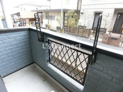 【バルコニー】 | コリーヌ南光台Ⅰ番館 | 晴れた日には洗濯物もたくさん干せます。