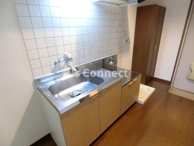 【キッチン】 | コリーヌ南光台Ⅰ番館 | ２口ガスコンロ設置可能なキッチン。