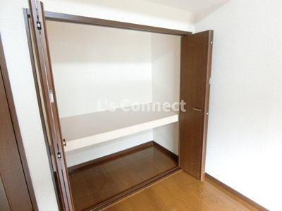【収納】 | コリーヌ南光台Ⅰ番館 | 奥行きのある収納でお荷物もすっきりしまえます。