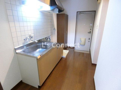 【その他】 | コリーヌ南光台Ⅰ番館 | 約３帖のキッチンスペース。