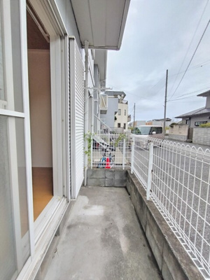 開放感あふれるバルコニーの様子です♪