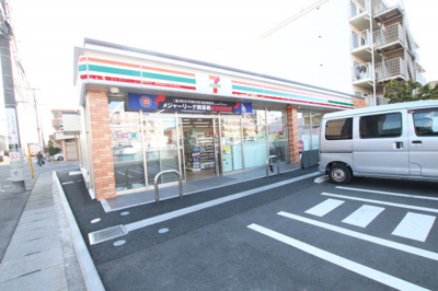 セブンイレブン市川新井３丁目店まで600m