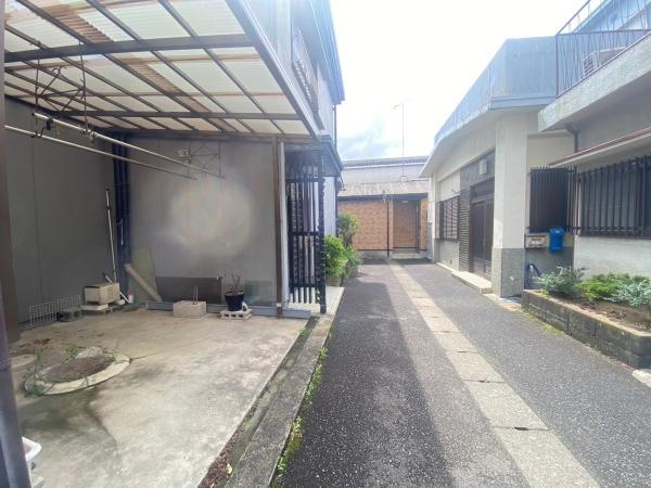 和歌山市北出島　中古戸建の前面道路含む現地写真