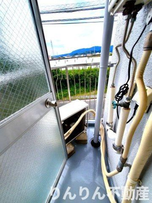 【バルコニー】 | トレゾール山城 | 開放的で明るい空間を演出してくれるバルコニーです