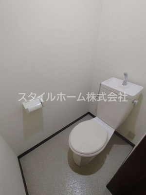 【トイレ】 | サニーヒルⅠ | 別部屋写真です。