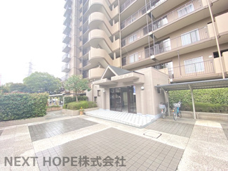 【エントランス】 | エンゼルハイムリバーサイド武庫川 | お手入れの行き届いたエントランスです♪