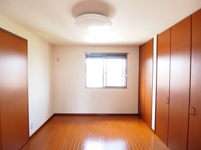 【寝室】 | スリジェール B