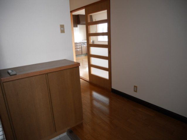 正木ビルの玄関|下駄箱付き