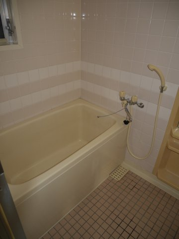 正木ビルの浴室