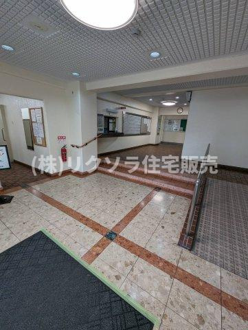 守口スカイハイツのエントランス|エントランス内部
■物件内覧・資金計画相談・住宅ローン相談、リフォーム相談、お問合せ受付中■
※当日・翌日のご内覧、ご相談はお電話でのお問合せがスムーズです！