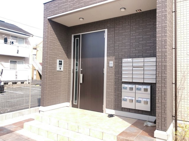 D-room Skyのエントランス