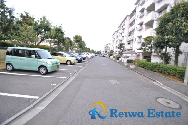 湘南ライフタウン駒寄第二住宅の駐車場