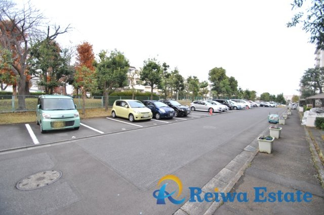 湘南ライフタウン駒寄第二住宅の駐車場