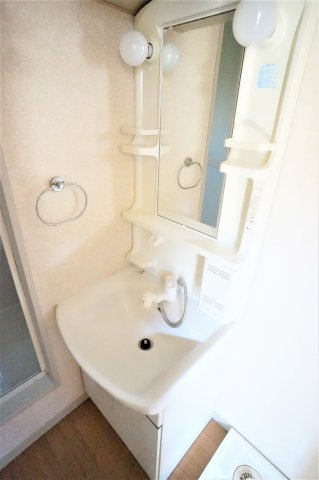 習志野市津田沼４丁目のアパートの独立洗面台|※写真は別タイプのお部屋です