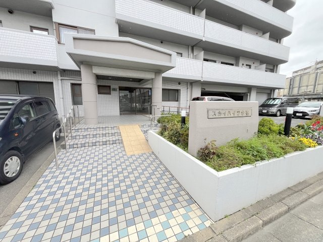 スカイハイツ今宿のエントランス