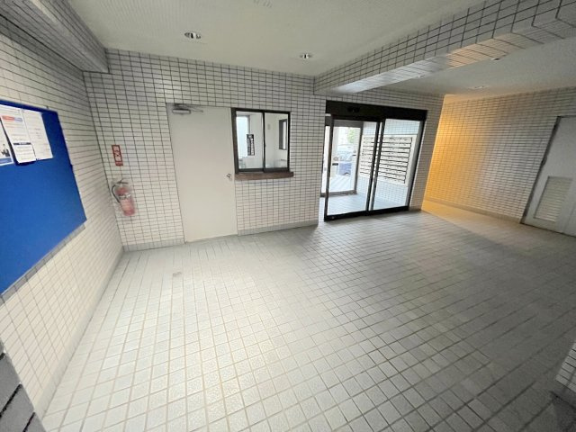 スカイハイツ今宿のエントランス