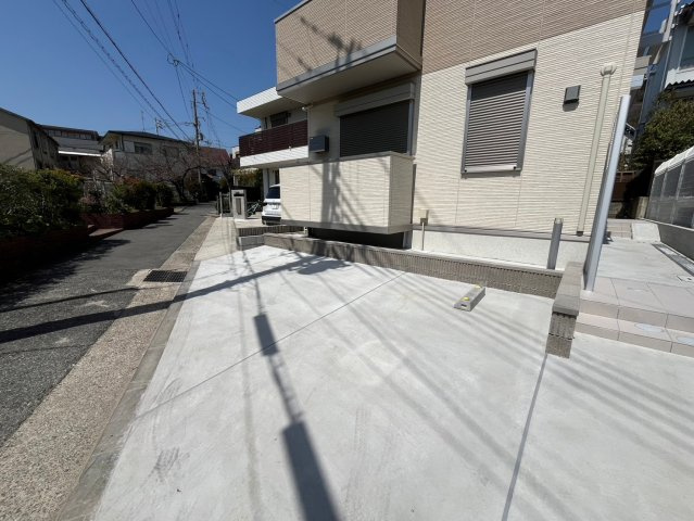 D－ROOM本山北町の駐車場