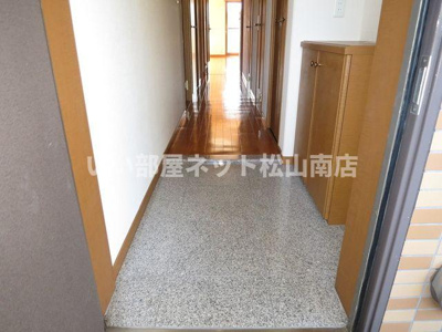 【玄関】 | サントノーレ愛大医学部前弐番館