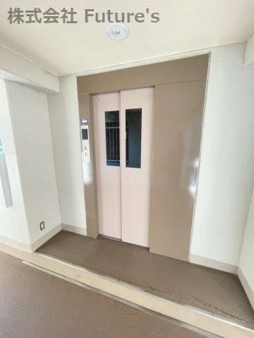 モアステージ吉川ライネスハイムD棟のその他共用部分|エレベーター完備