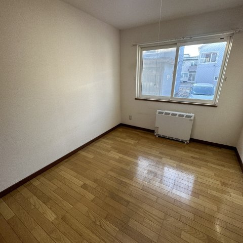 メゾンビエンドの洋室