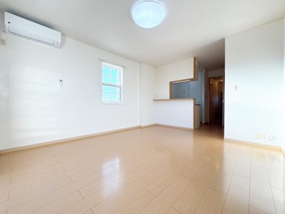 【居間・リビング】 | マ－ヴェラス・ヴィラ　Ⅱ