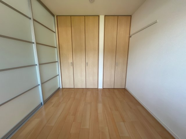 メゾンフリューゲルB棟の寝室