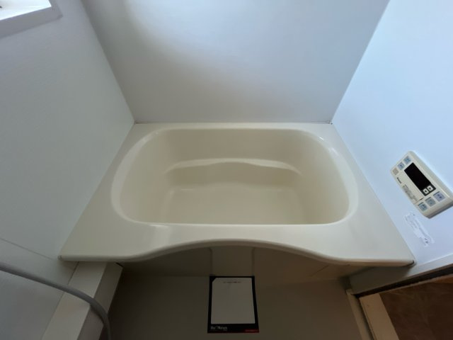 メゾンフリューゲルB棟の浴室