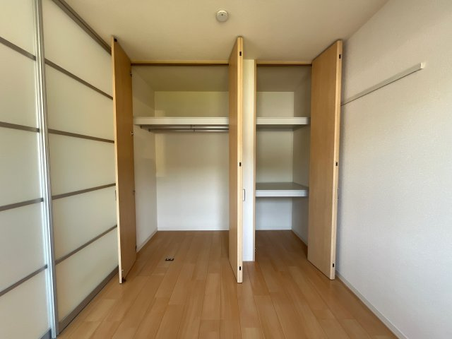 メゾンフリューゲルB棟の収納