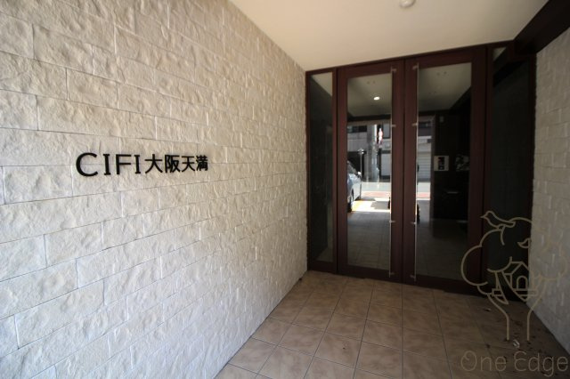 CIFI大阪天満のエントランス