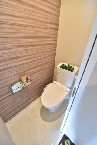 大阪市都島区中野町４丁目の賃貸マンションのトイレ