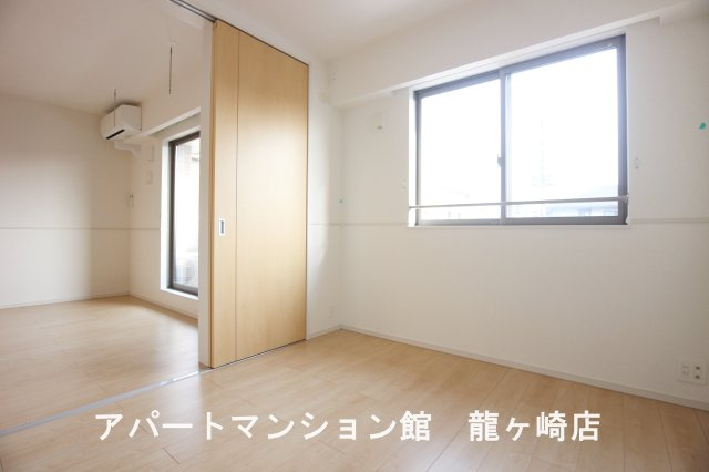 コート・ダジュール緑町Ⅰの洋室