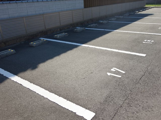 アルコバレーノⅤの駐車場