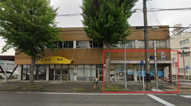 白雲町店舗の外観