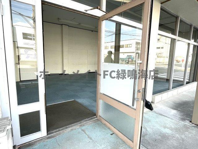 白雲町店舗の外観