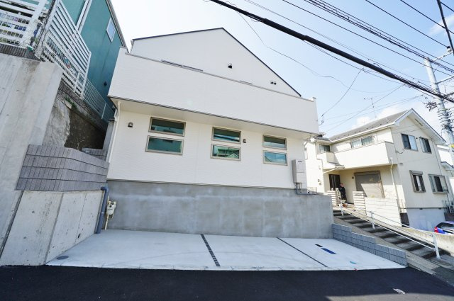 【横浜市保土ケ谷区仏向町1319-11新築戸建て】★仲介手数料無料★（初音ケ丘小学校・橘中学校）の外観