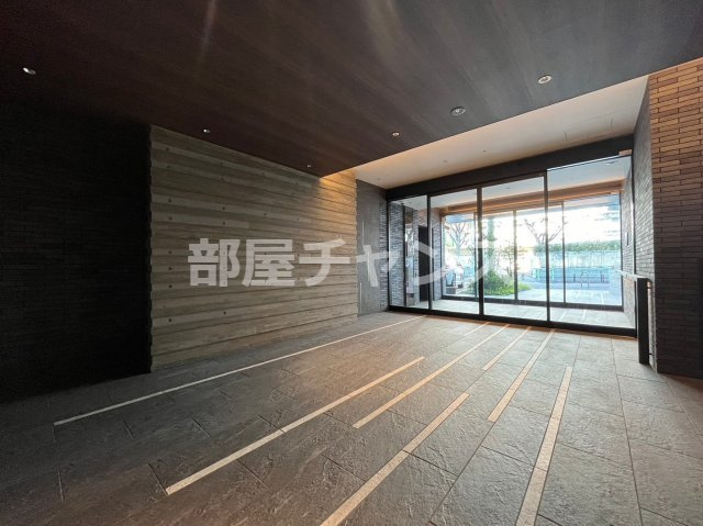 ラグゼナ上前津のロビー