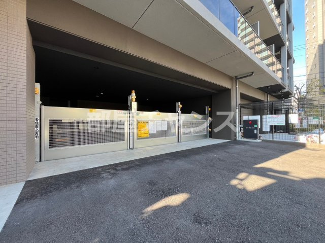 ラグゼナ上前津の駐車場