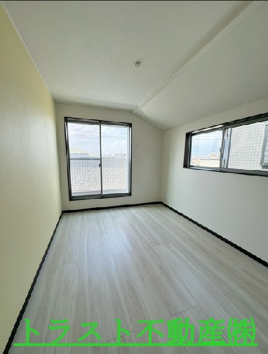 松が丘5丁目　未使用一戸建ての洋室