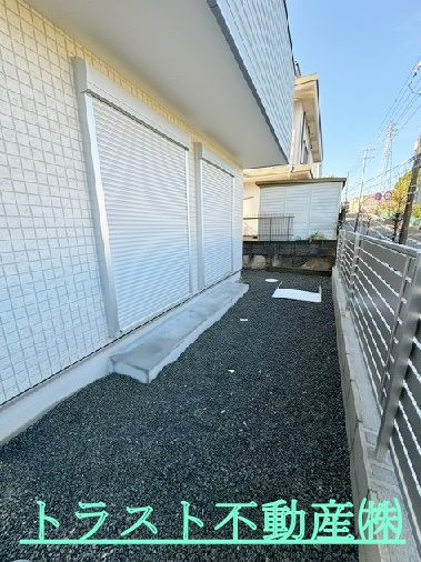 松が丘5丁目　未入居一戸建ての庭