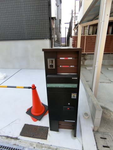 松が丘5丁目　未入居一戸建ての設備|宅配BOX　ついてます