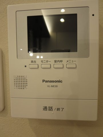 中古戸建　四條畷市中野新町（平成6年築）の防犯設備|モニタ付きインターホン！