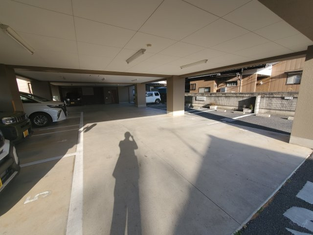 リベルテ岩槻の駐車場|車をお持ちの方に嬉しい駐車場付きの物件です