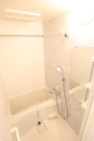 大阪市都島区都島北通１丁目の賃貸マンションの浴室