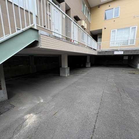 コーポあいの駐車場