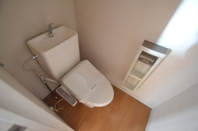 【トイレ】 | オリンピアB | 温水洗浄便座完備です。