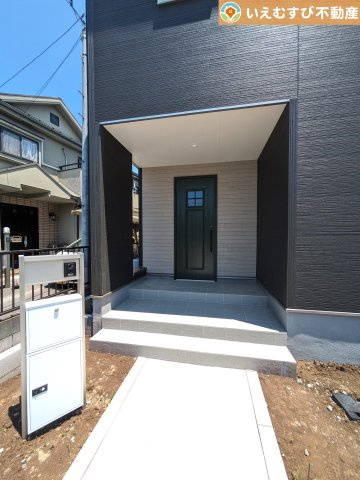 Livele Garden.S　西羽生駅のエントランス