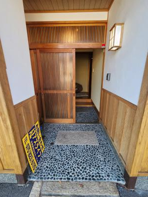 ガーデンヒル鳴滝の玄関